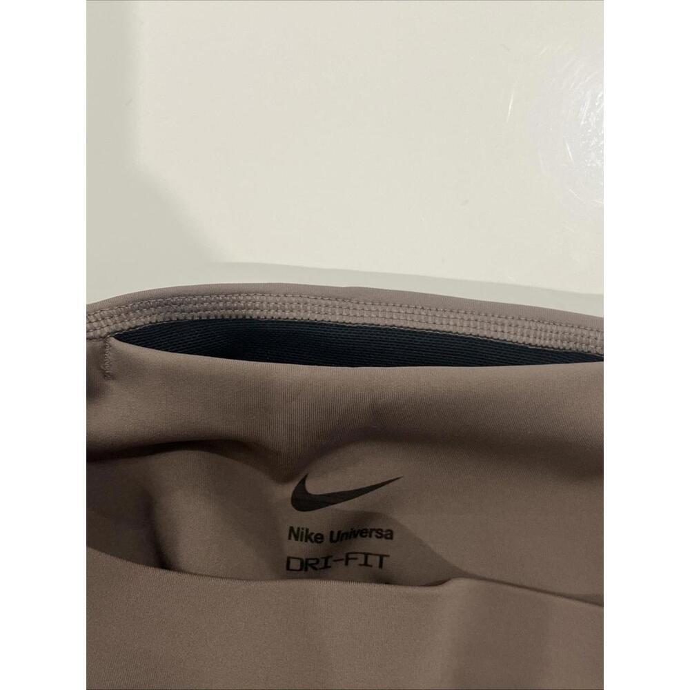 $110 Nike Universa High Waist 7/8 Leggings Mink Brown large NWT HQ6813-233 - Picture 9 of 10